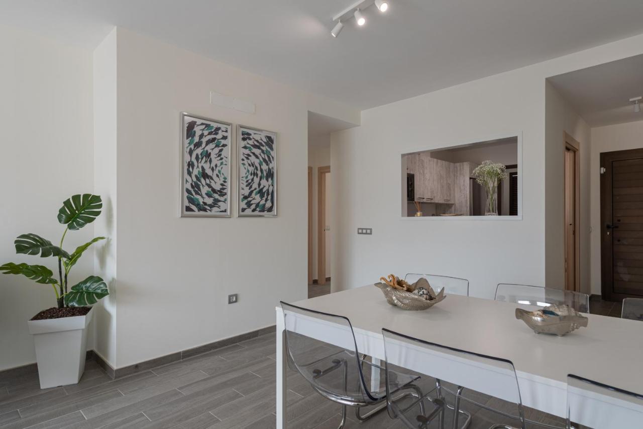 Homeforguest Flat With Large Terrace In Modern Residential Complex With Swimming Pool Caleta de Fuste Exterior foto